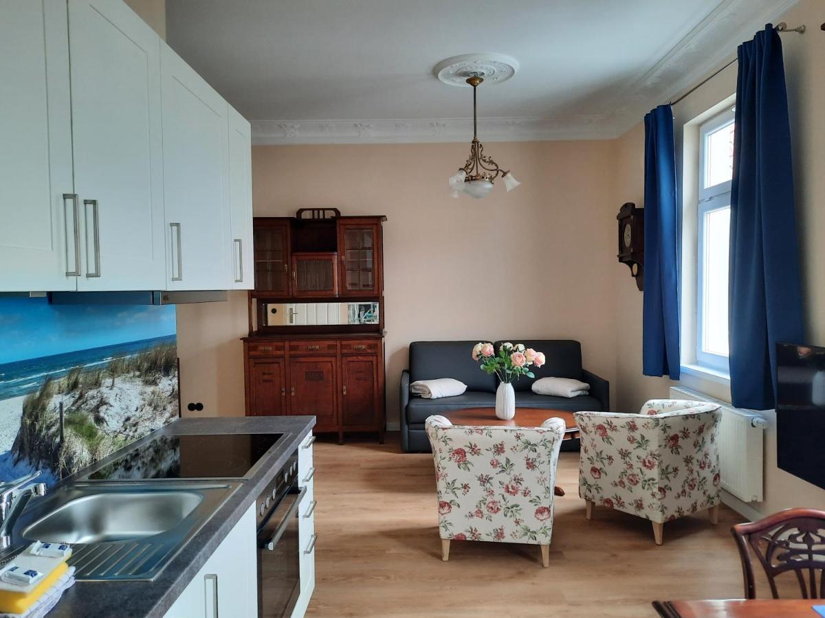 Logierhaus Am Meer Wangerooge Buitenkant foto